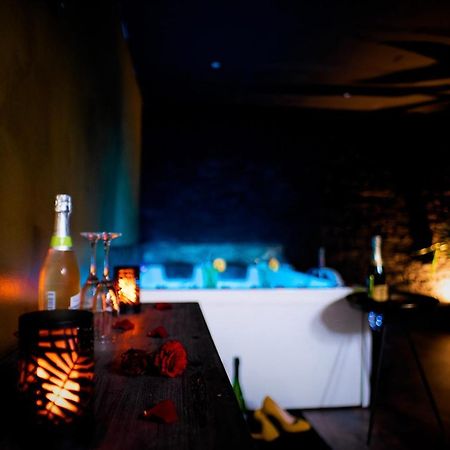 Love Suites & Spa "Le Loft" Avec Jacuzzi Privatif Médis Eksteriør billede