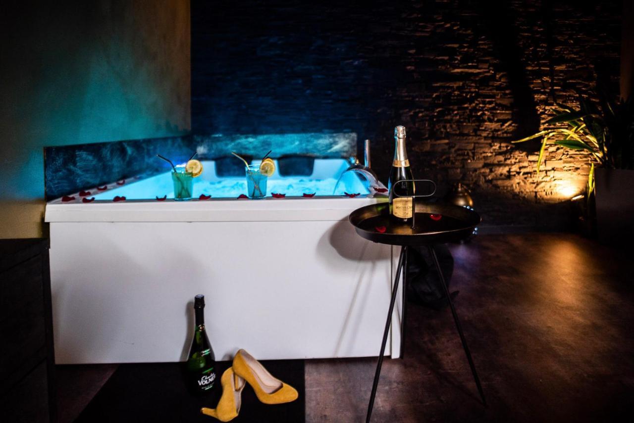 Love Suites & Spa "Le Loft" Avec Jacuzzi Privatif Médis Eksteriør billede