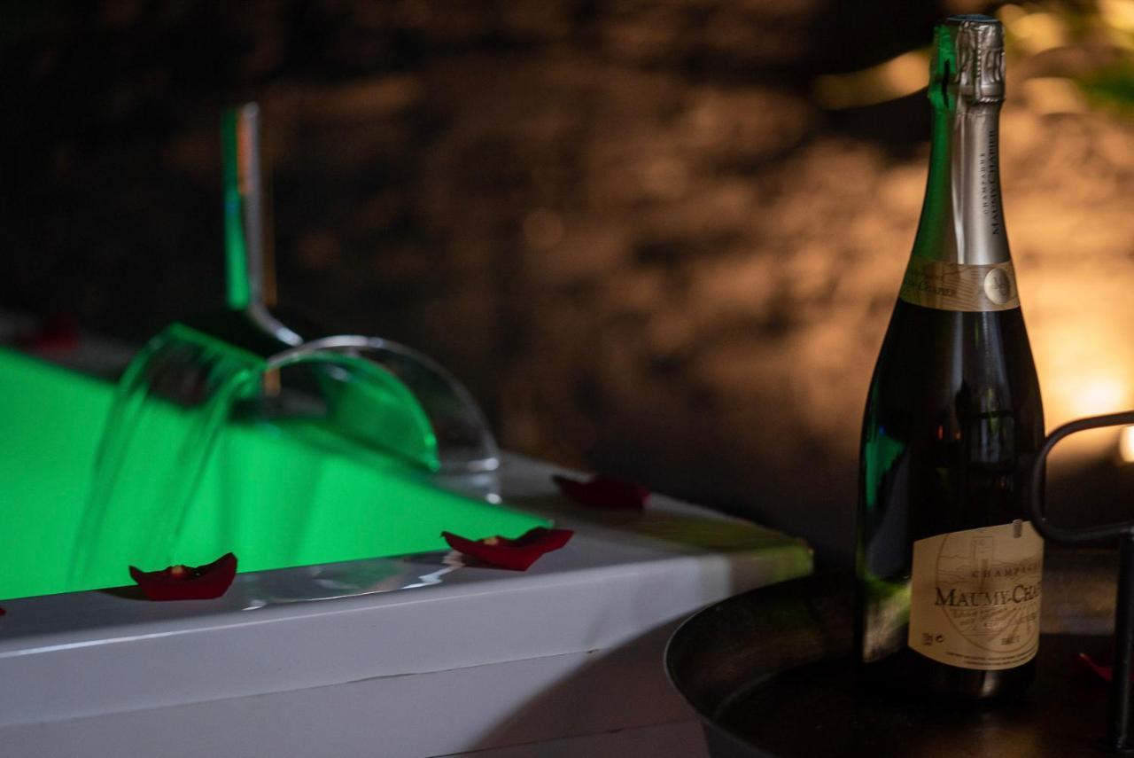Love Suites & Spa "Le Loft" Avec Jacuzzi Privatif Médis Eksteriør billede